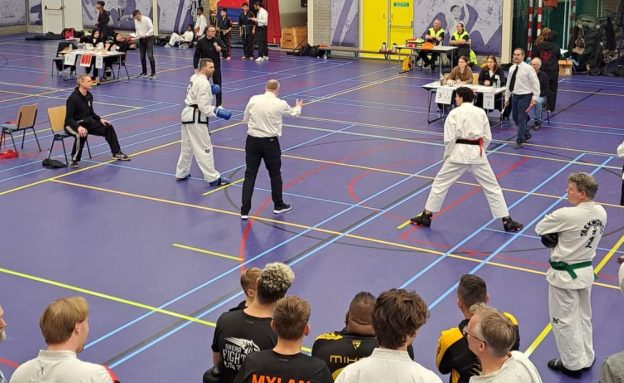 Sung Zang op de Dojo Kokoro Fight Games